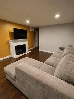 Furnished Suite | 3 Min to I-495 