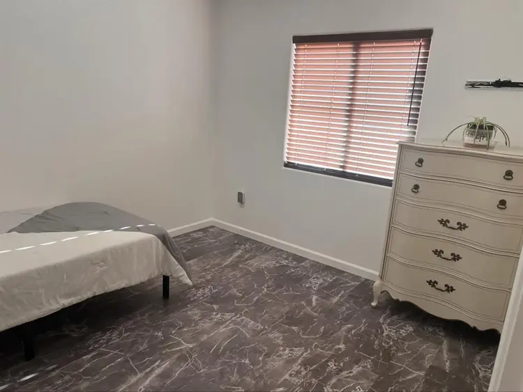 Southeast Merced Room 4 rent Female
