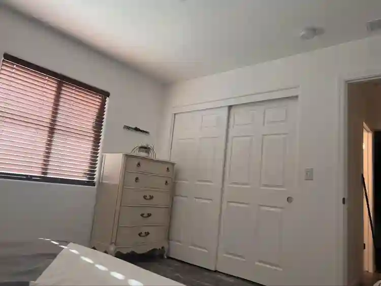 Southeast Merced Room 4 rent Female