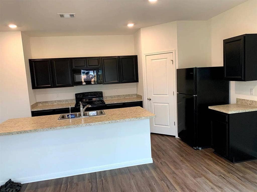 5 BR in Kyle