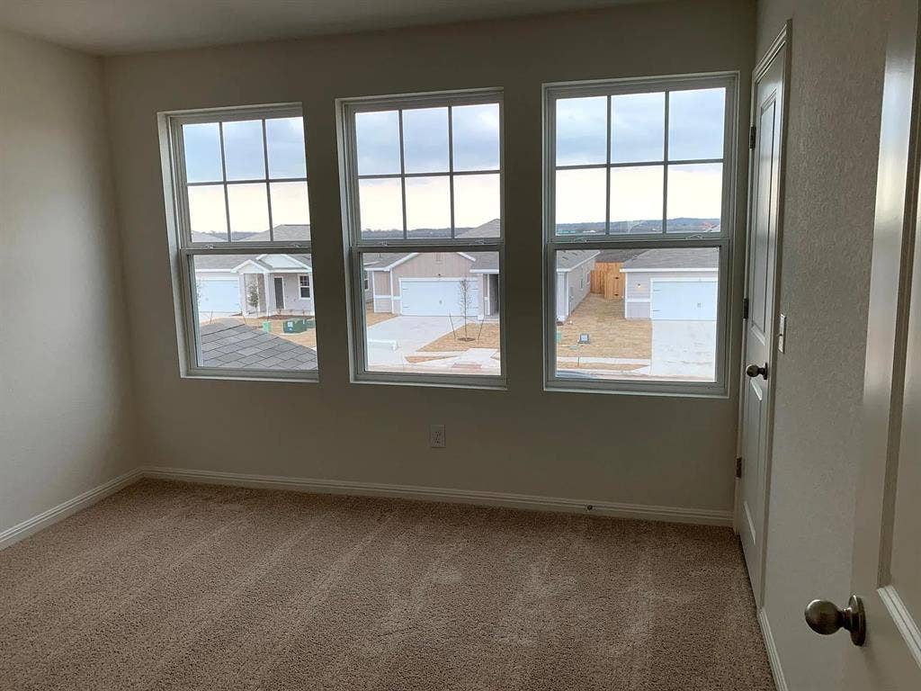 5 BR in Kyle