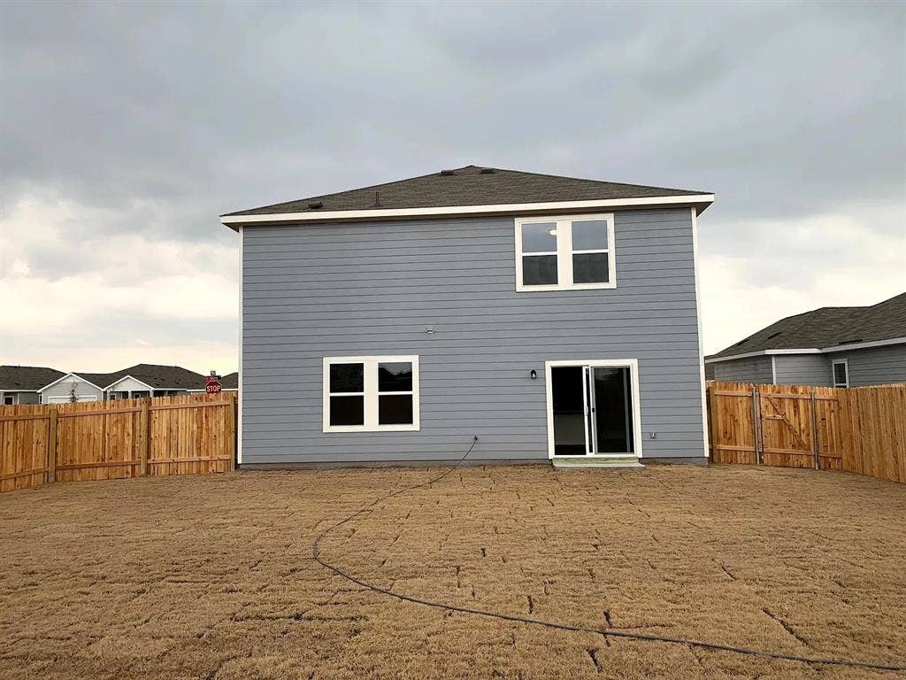 5 BR in Kyle