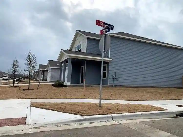 5 BR in Kyle