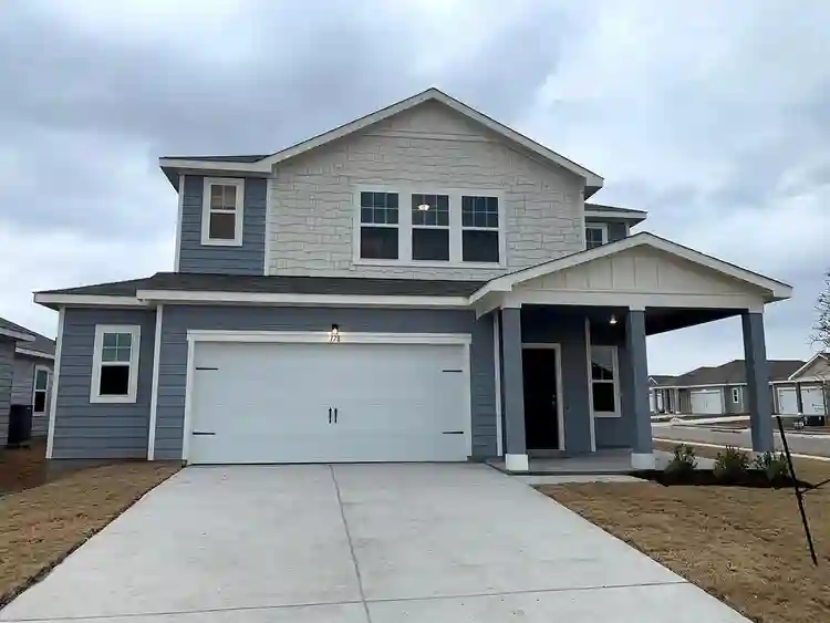 5 BR in Kyle