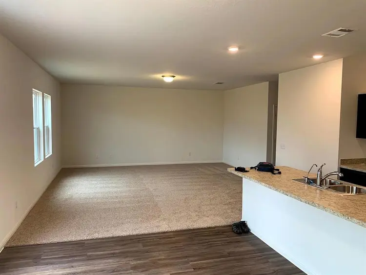 5 BR in Kyle