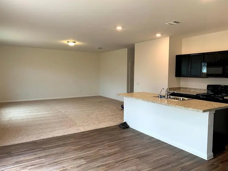 5 BR in Kyle
