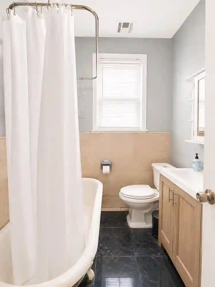 Furnished, 3-Bedroom apartment.