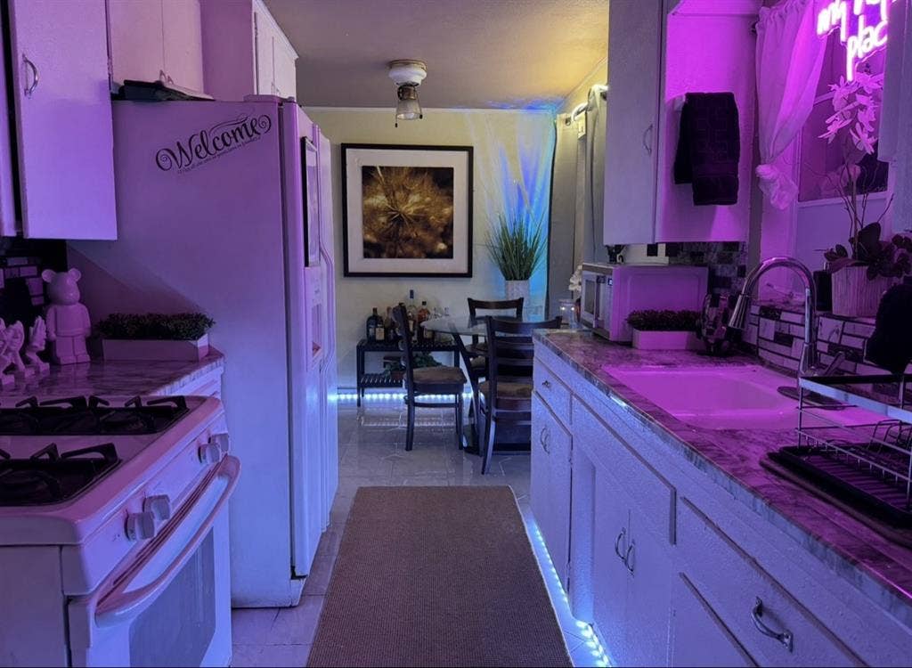 Furnished bedroom near Disney