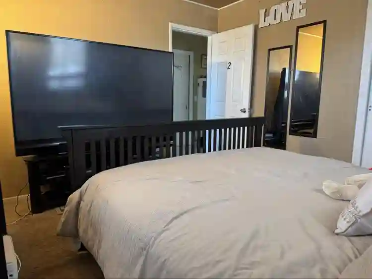 Furnished bedroom near Disney