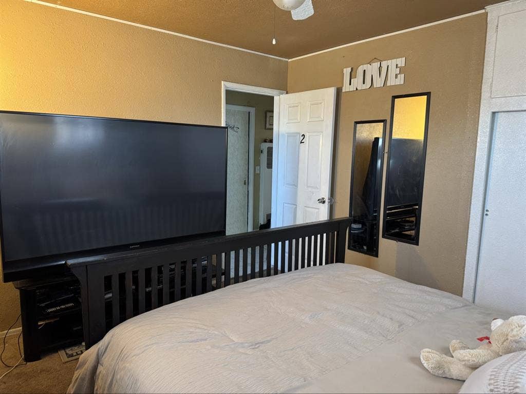 Furnished bedroom near Disney