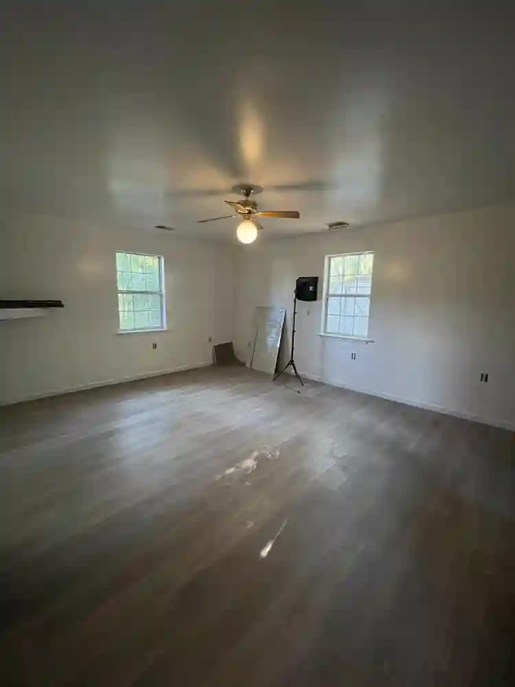 Prvt. Suite - Kitchen Bathroom W/D