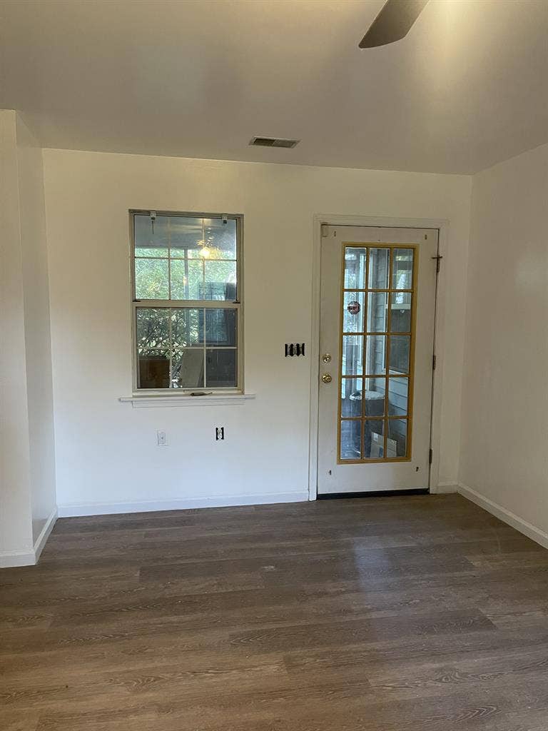 Prvt. Suite - Kitchen Bathroom W/D