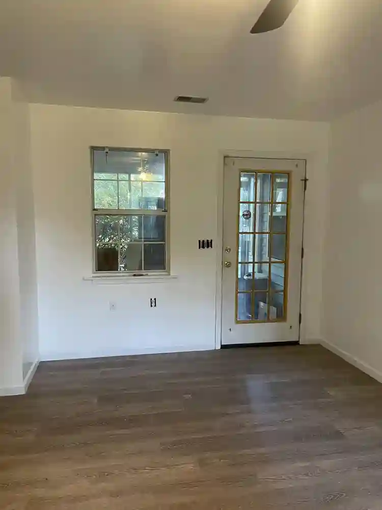 Prvt. Suite - Kitchen Bathroom W/D