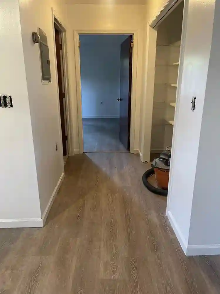 Prvt. Suite - Kitchen Bathroom W/D