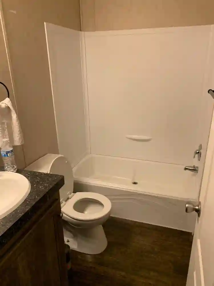 ROOMATE NEEDED