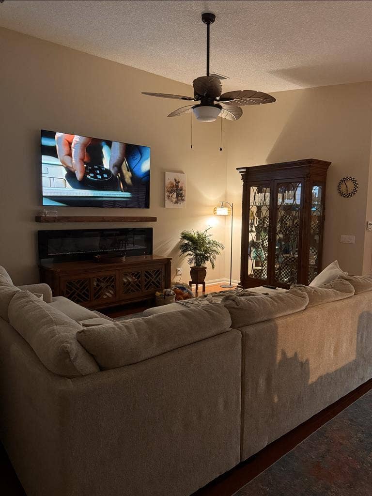 Private furnished en suite