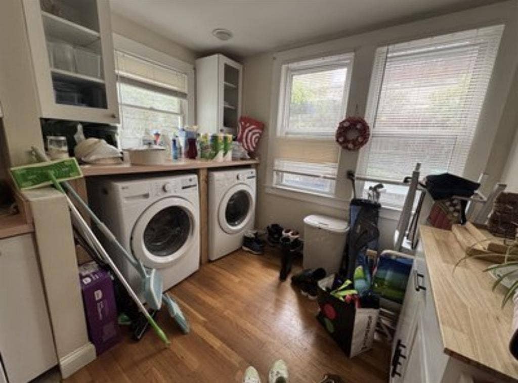 Seeking roommates, 4 bd 2 bath