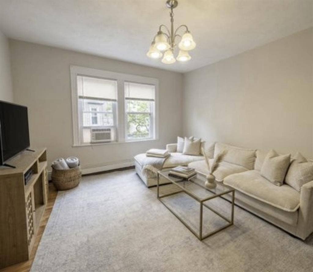 Seeking roommates, 4 bd 2 bath
