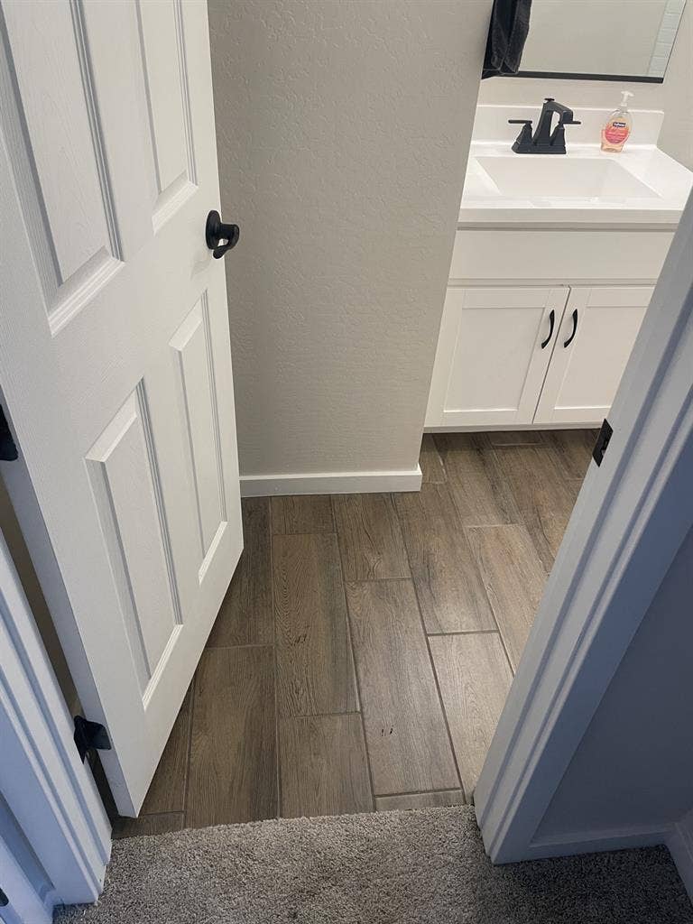 1 bedroom with private bathroom