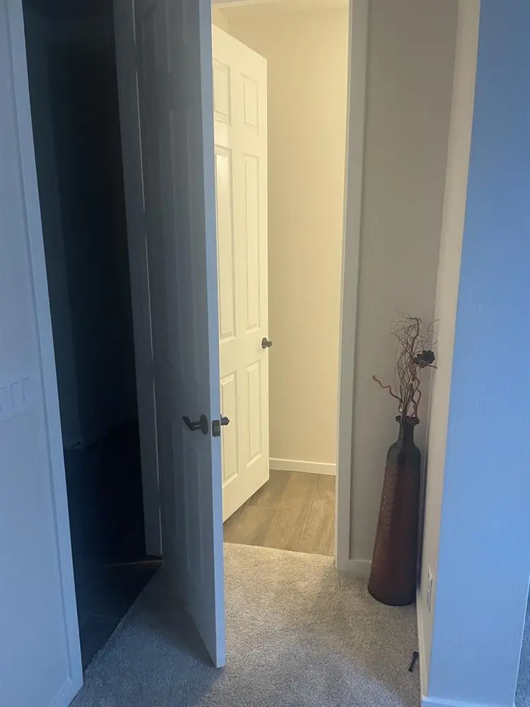 1 bedroom with private bathroom