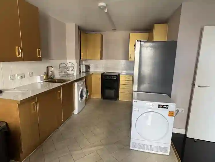 Flat near station