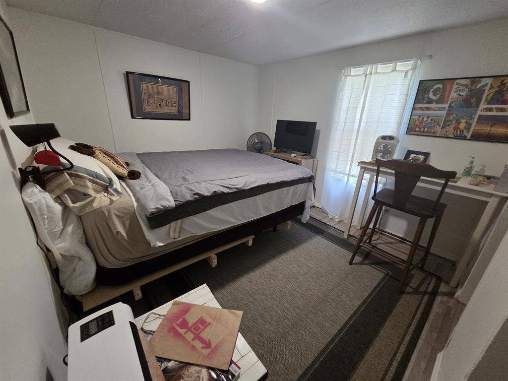 Room with private bath for rent