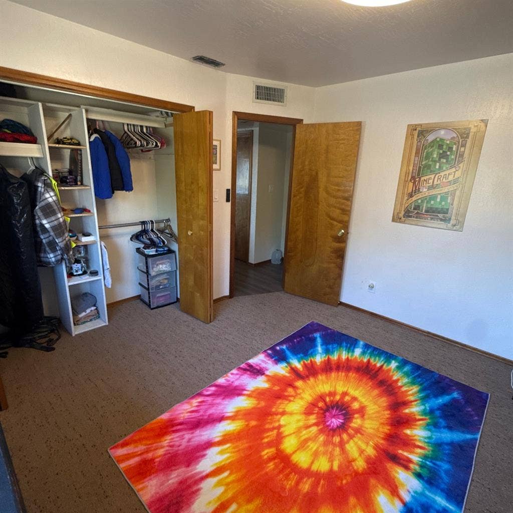 Large private Room and bathroom