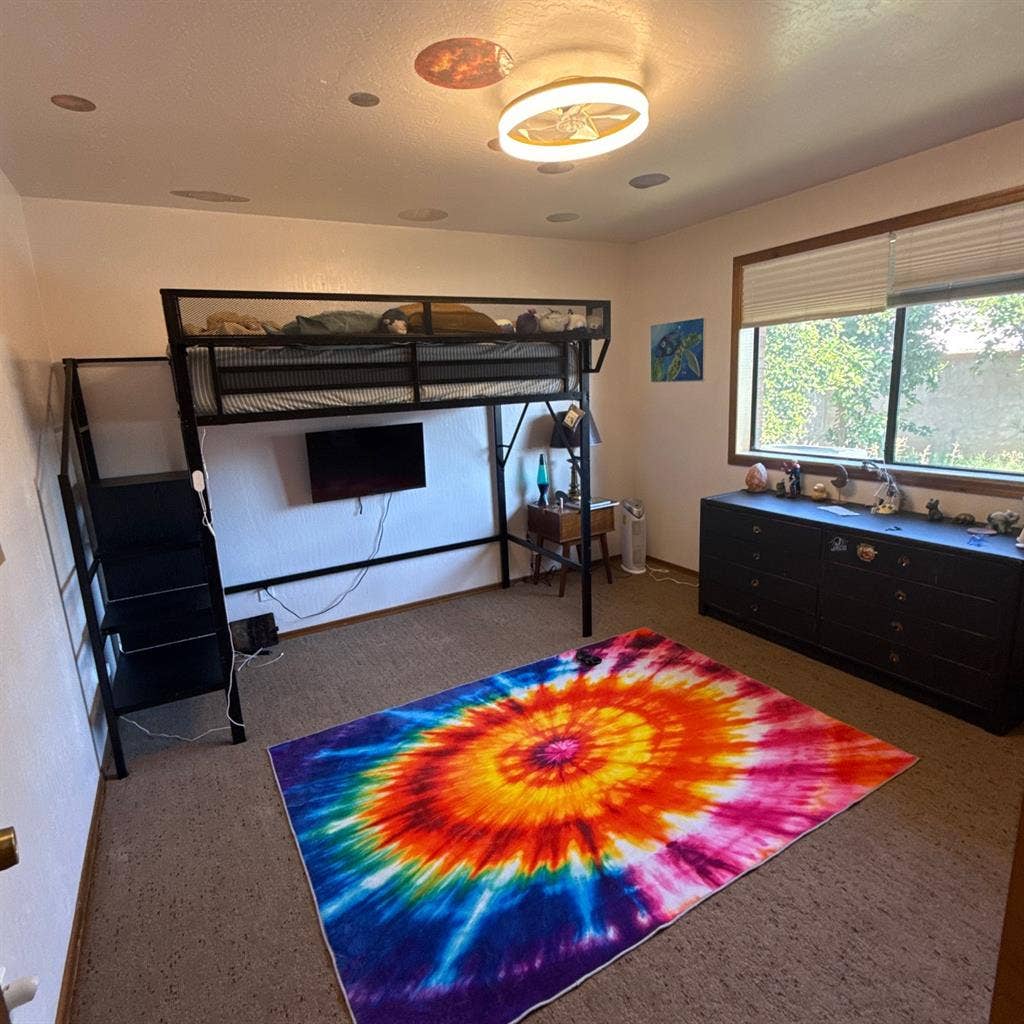 Large private Room and bathroom