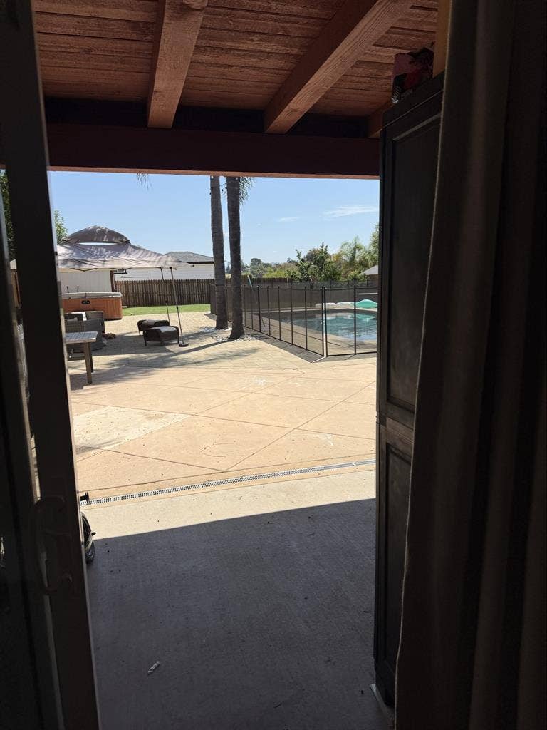 Large bedroom for rent