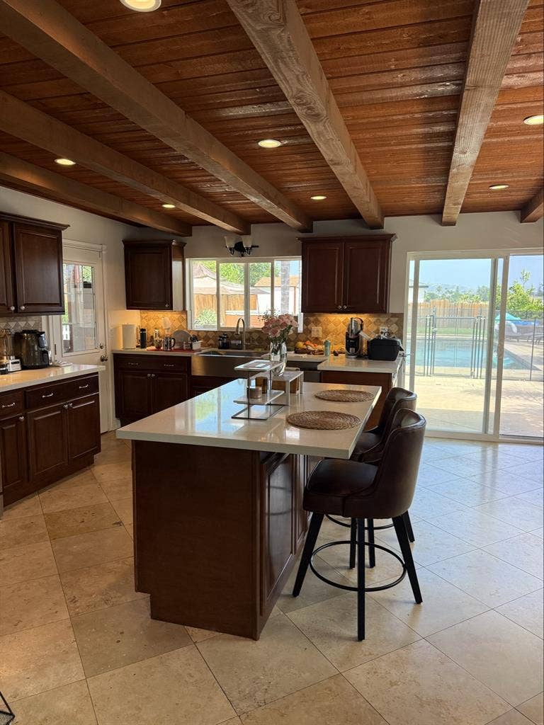 Large bedroom for rent