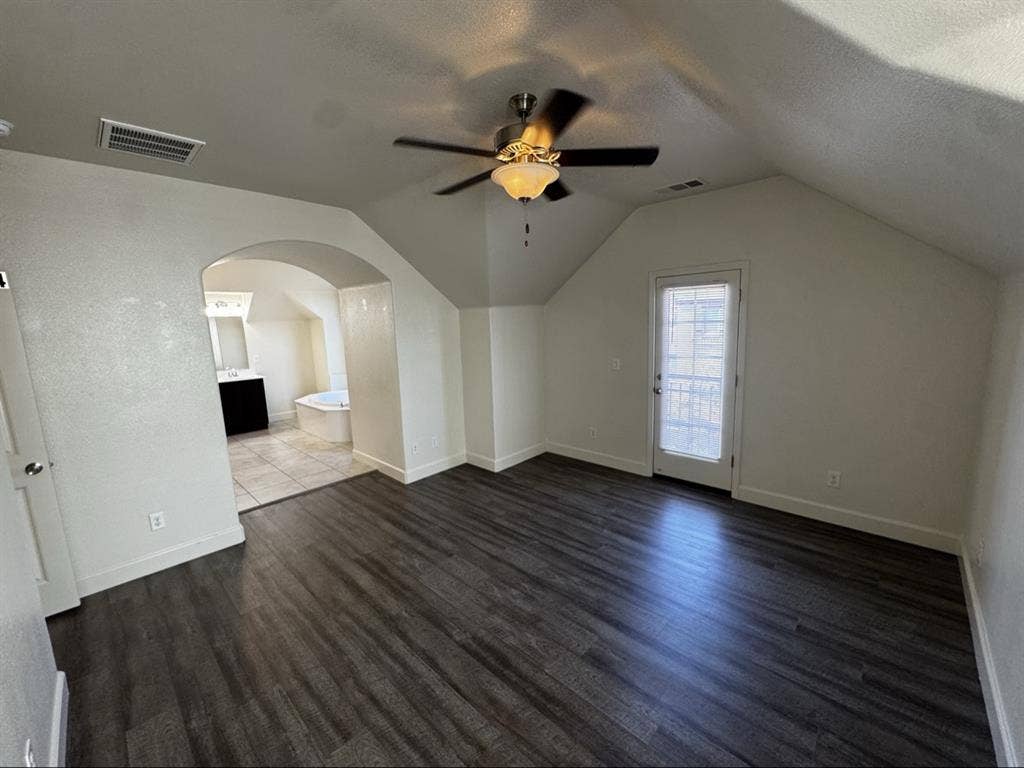 Master Bed/Bath Roseville Blue Oaks