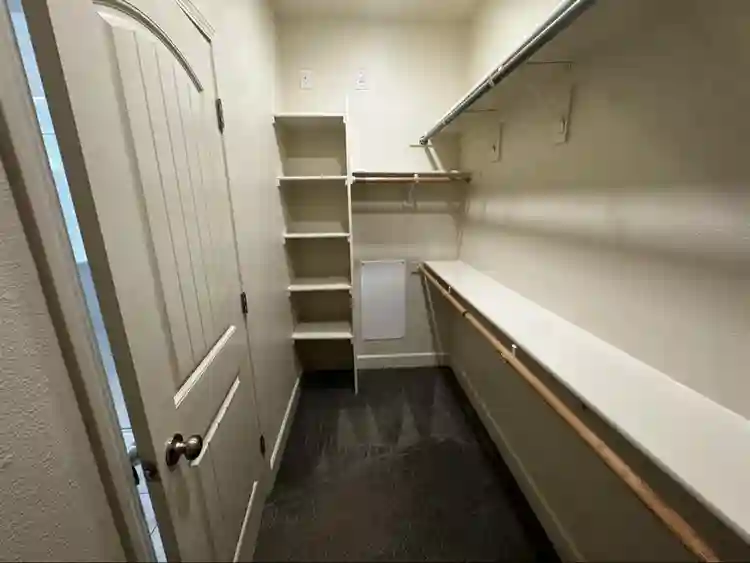 Master Bed/Bath Roseville Blue Oaks