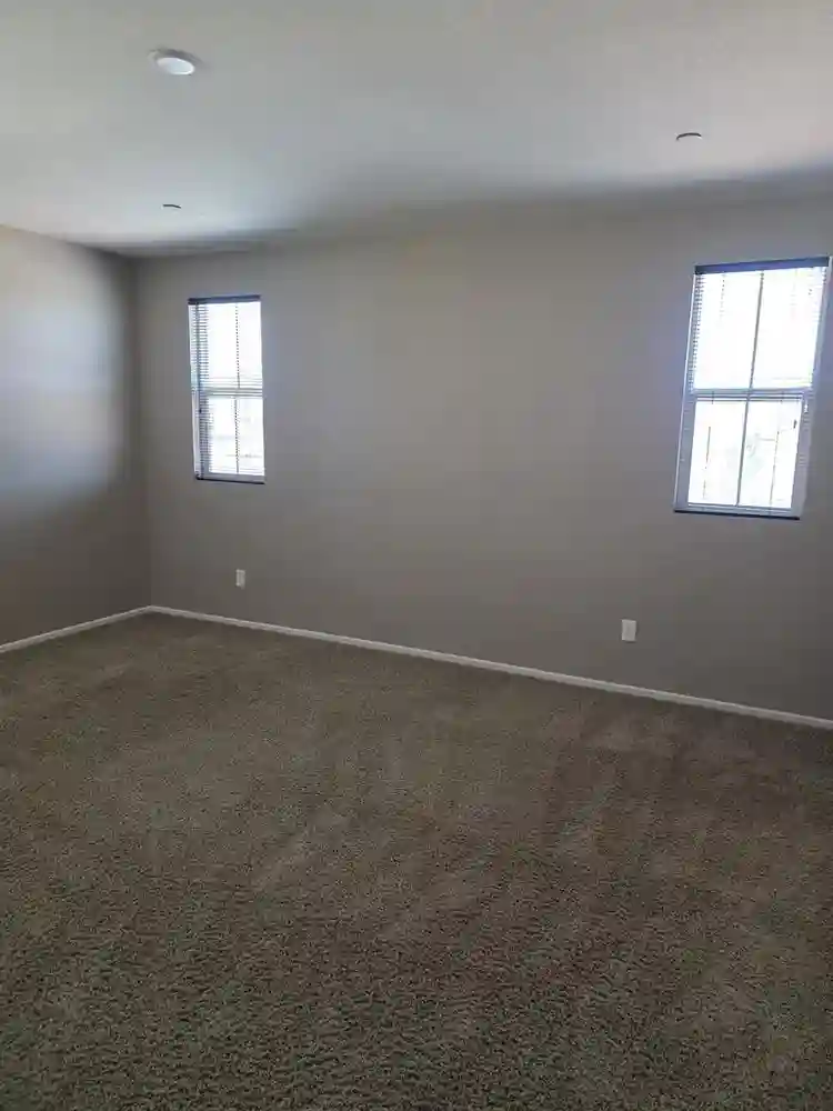 Large bedroom & bathroom for rent