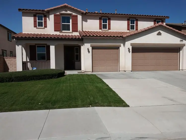 Large bedroom & bathroom for rent