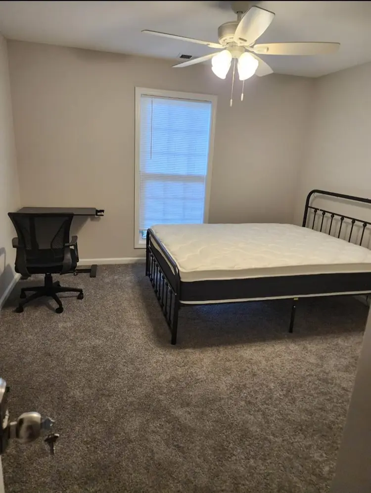 CO-LIVING FOR MOMS and CHILDREN