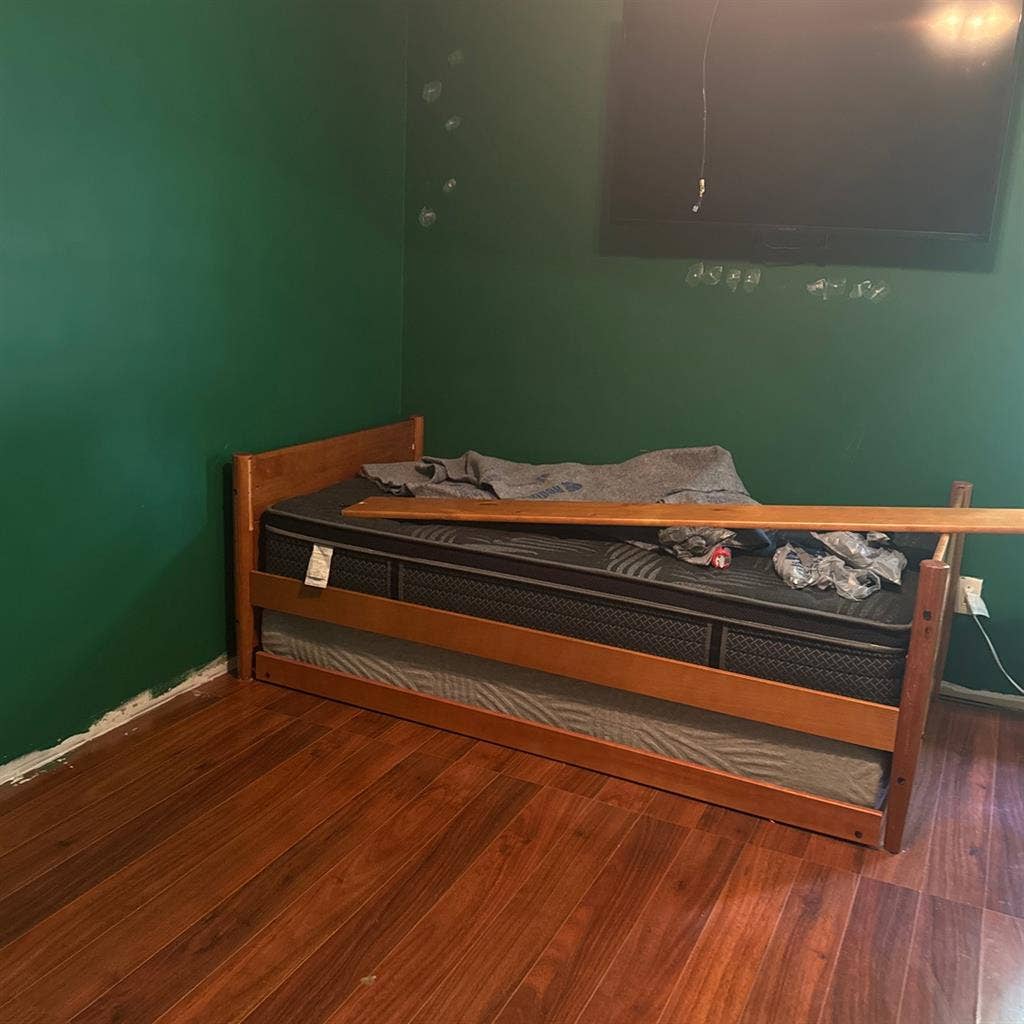Medium room for rent