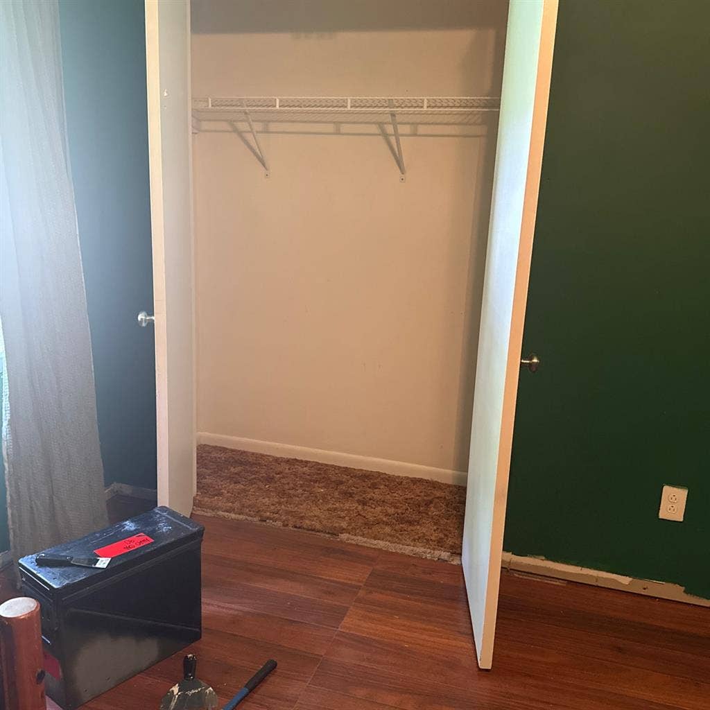 Medium room for rent