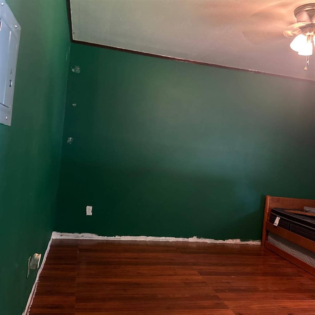 Medium room for rent