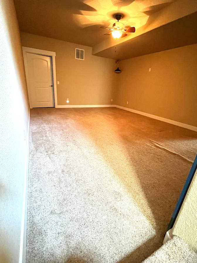 2 room bathroom private living room