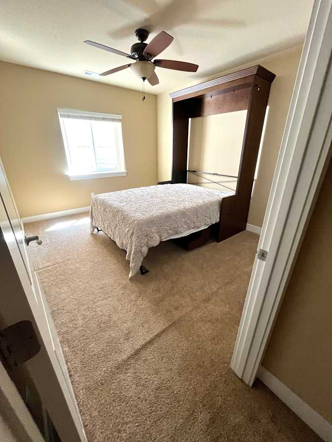 2 room bathroom private living room