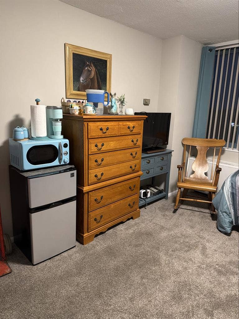 Fur
nished room in Steward Tower