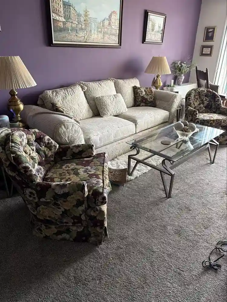 Fur
nished room in Steward Tower