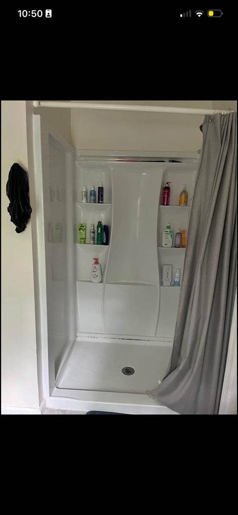 Female roommate needed (24/30 y/o)