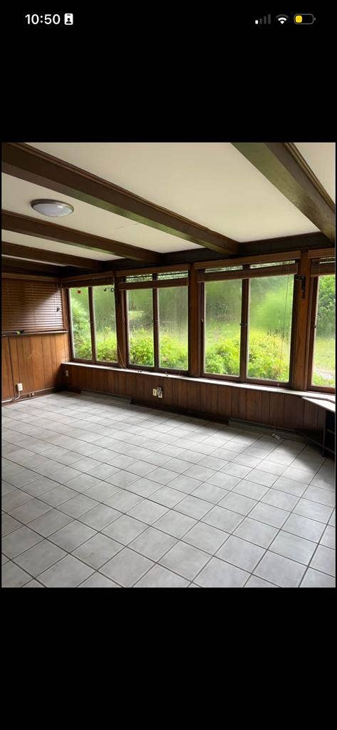 Female roommate needed (24/30 y/o)