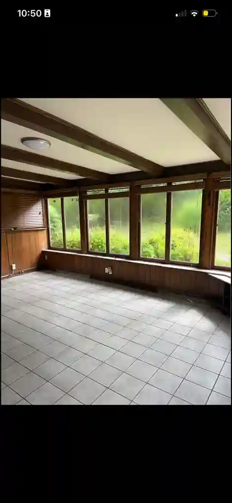 Female roommate needed (24/30 y/o)