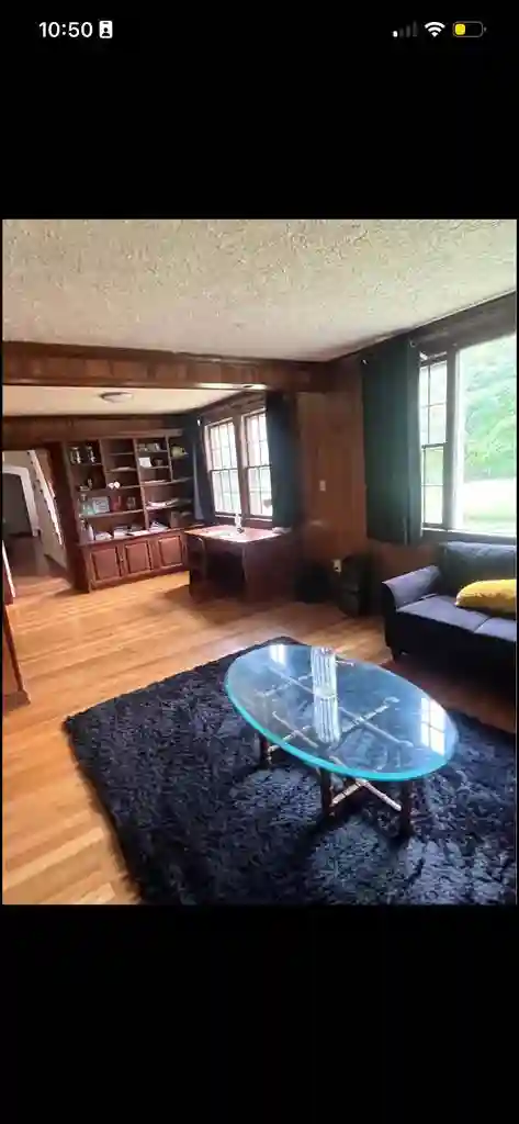 Female roommate needed (24/30 y/o)