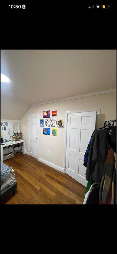 Female roommate needed (24/30 y/o)