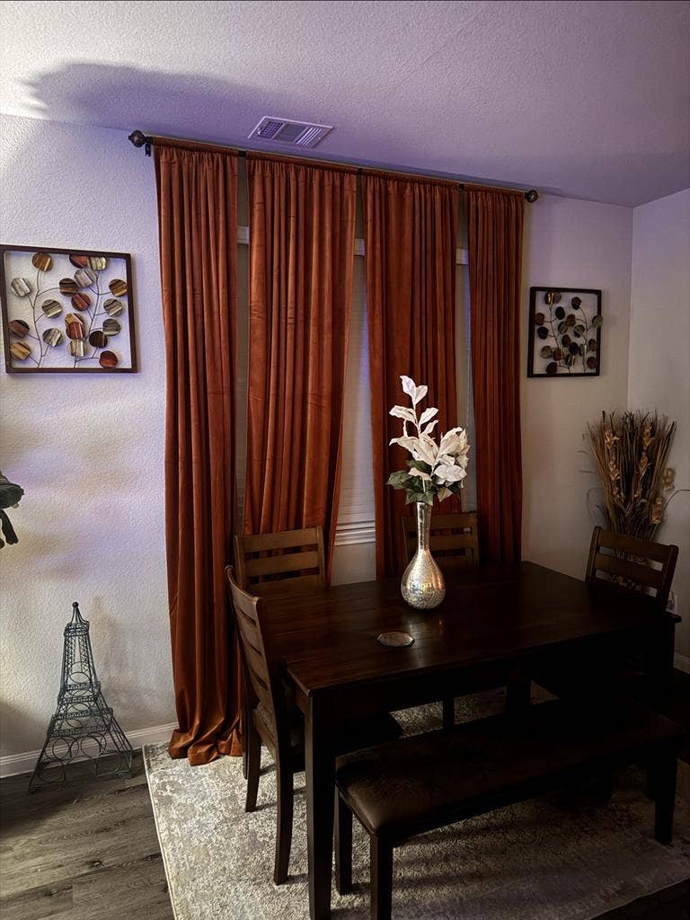 2 Bedrooms for Rent