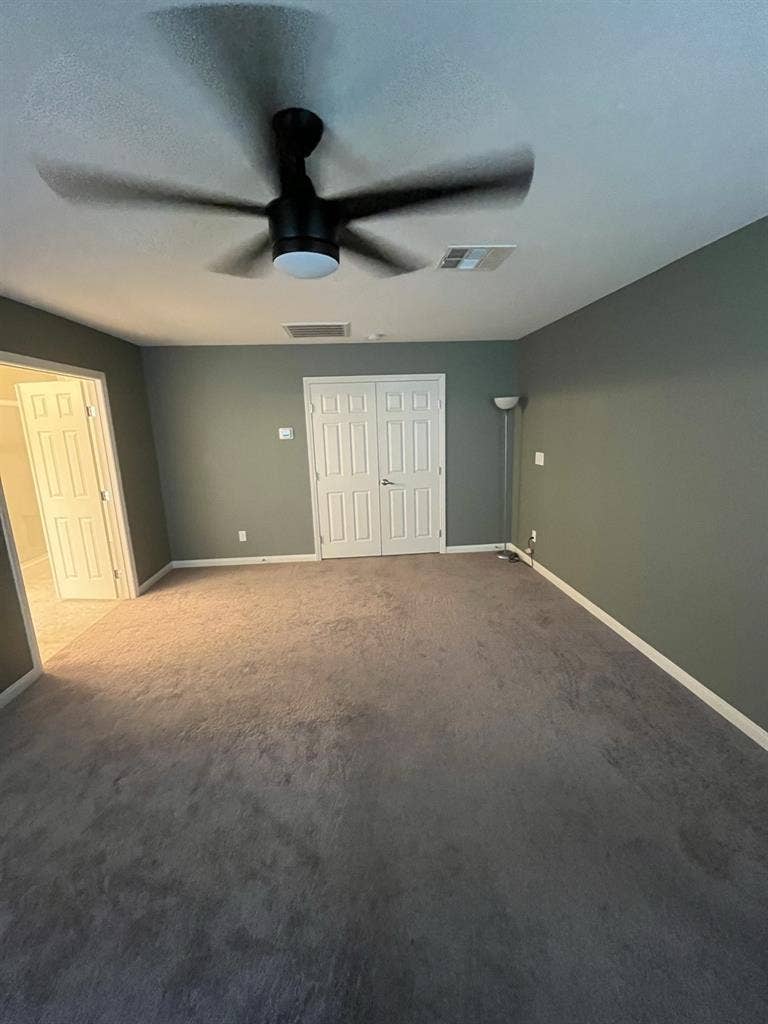 Private Large room on 3rd Floor