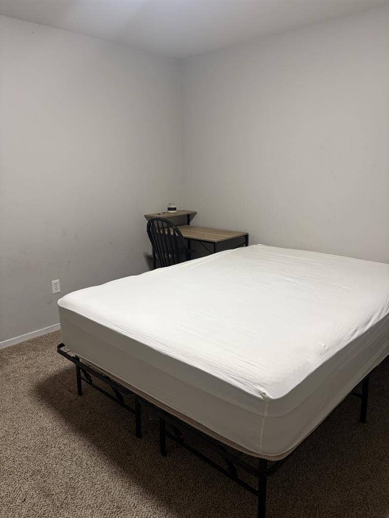 Renting room short term. 3 months m